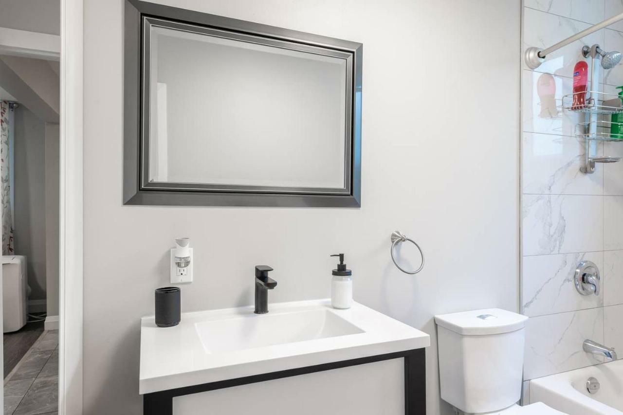 Entire 2 Bedroom Apartment Uptown Waterloo - E1 外观 照片