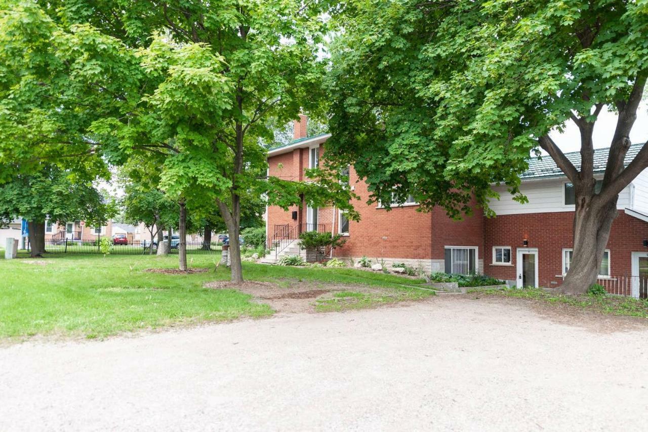 Entire 2 Bedroom Apartment Uptown Waterloo - E1 外观 照片
